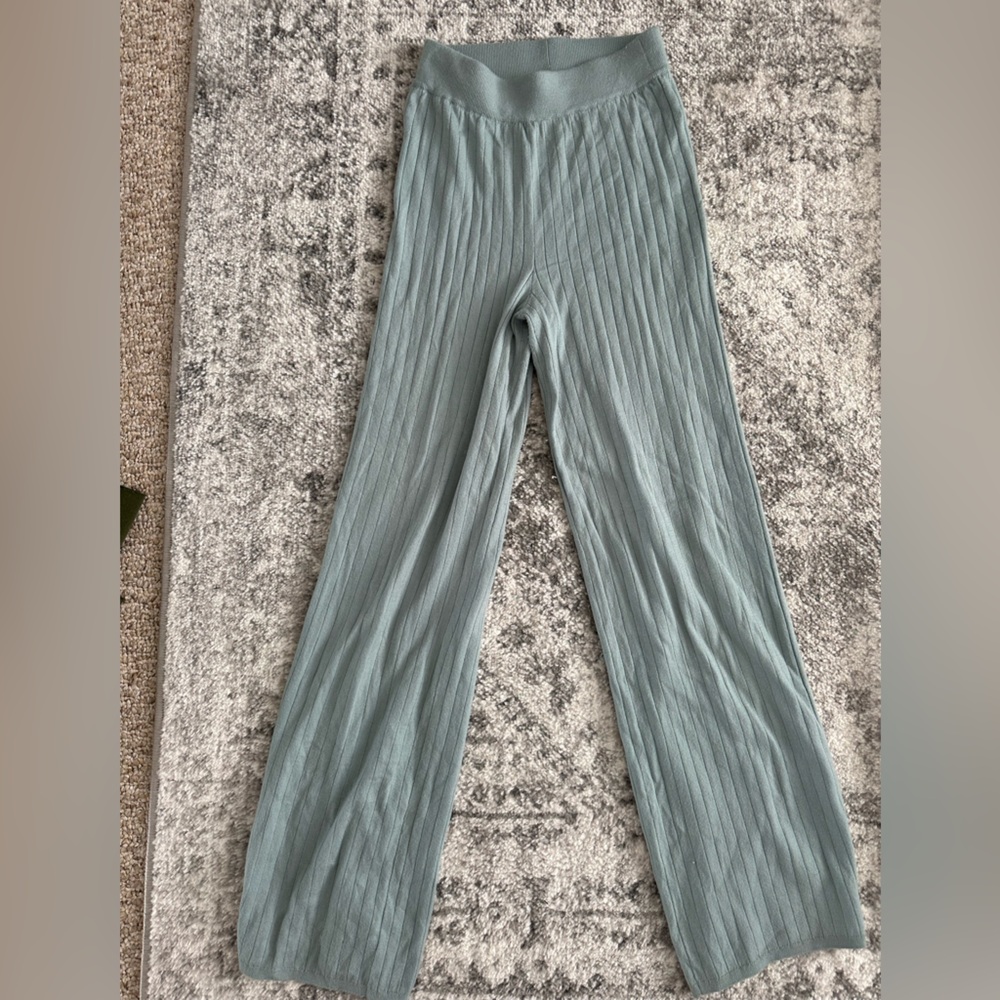 Abercrombie and Fitch Comfy Ribbed Pants - XS
